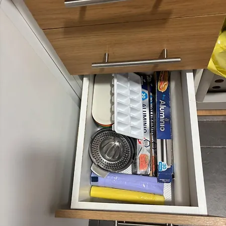 Pintor Llorens Apartman *